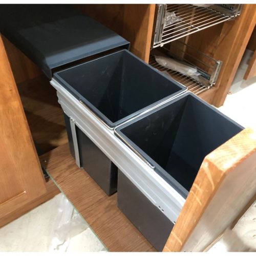 Lắp đặt thùng rác đôi Hafele 502.72.761 2 x 15 lít